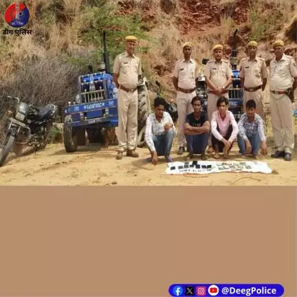 साईबर ठगी करते हुये 04 मुलजिमो को साईबर ठगी की राशि 03 लाख 86 हजार रूपये सहित किया गिरफतार
