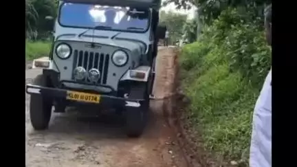 സുൽത്താൻബത്തേരി: ആനപ്പാറ താറ്റിയാട് റോഡ് നന്നാക്കാത്തതിനെതിരെ പ്രതിഷേധം ശക്തമാകുന്നു #localissue