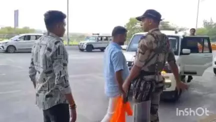 কলকাতা: এই সরকারকে আমি অন্তত বিশ্বাস করতে পারছি না : কলকাতা এয়ারপোর্টে দাঁড়িয়ে মন্তব্য সুকান্ত মজুমদারের