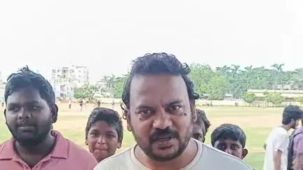 తుని ఐపీఎల్ ఫైనల్ మ్యాచ్లో ఆర్సిబిదే విజయం అంటూ రాజా మైదానంలో సందడి చేస్తున్న క్రీడాకారులు