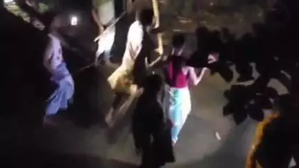 ভগবানগোলা ১: রমনা ডাঙাপাড়ায় পোল্ট্রি মুরগি নিয়ে সংঘর্ষ; আহত 5