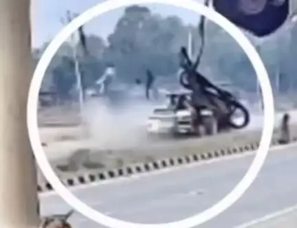 উত্তরপ্রদেশে গাড়ির ধাক্কায় মৃত্যু 4 জনের, প্রকাশ্যে দুর্ঘটনার ভিডিয়ো