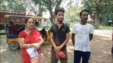 শান্তিপুর: মনোসাতলায় দুই টোটোর মধ্যে ধাক্কা লাগার জের, এক টোটো চালক ও তার ছেলেকে ব্যাপক মারধর করার অভিযোগ ওপর টোটো চালকের বিরুদ্ধে