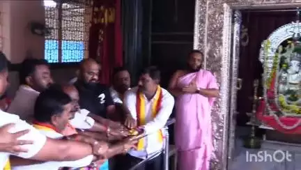 ಶಿವಮೊಗ್ಗ: ಆರ್ ಸಿ ಬಿ ಫೈನಲ್ ಗೆಲುವಿಗಾಗಿ ರವೀಂದ್ರ ನಗರದ ಗಣಪತಿ ದೇವಾಲಯದಲ್ಲಿ ವಿಶೇಷ ಪೂಜೆ