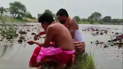 পাড়া: পড়াশিড়ি গ্রামে বাবা লোকনাথের তিরোধান দিবস উপলক্ষ্যে কলস যাত্রার আয়োজন