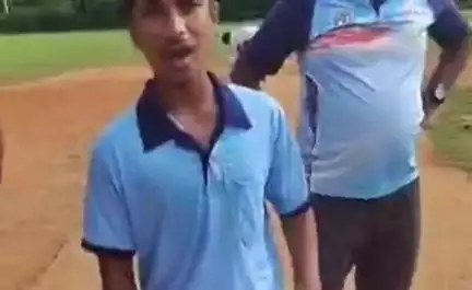 ದಾಂಡೇಲಿ: 'ಆರ್‌ಸಿಬಿ ಚಾಂಪಿಯನ್' ಡಿಎಫ್‌ಎ ಮೈದಾನದಲ್ಲಿ ಬೆಂಗಳೂರು ತಂಡ ಗೆಲುವಿಗೆ ಪ್ರಾರ್ಥನೆ