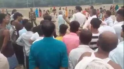 मझौलिया: हरपुर गढ़वा पंचायत के वार्ड नंबर 5 में महिला का शव मिला, पुलिस जांच में जुटी