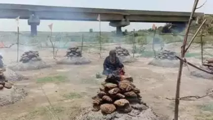अम्बाला: भगवान वाल्मीकि वेलफेयर सोसाइटी साधु अखाड़ा के तत्वाधान में 9 धूना तप अनुष्ठान में बराड़ा से पहुंचे श्रद्धालु