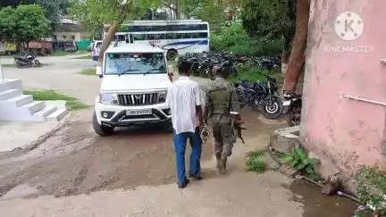 घाघरा: गुमला: घाघरा पुलिस ने नाबालिग से दुष्कर्म के आरोपी युवक को न्यायिक हिरासत में भेजा