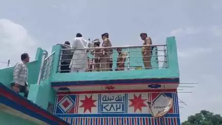 पूरनपुर: शेरपुर कला में नकाबपोश बदमाशों ने बंधक बनाकर की लूट, एसपी और एडिशनल एसपी ने किया मौका मुआयना, मामला दर्ज