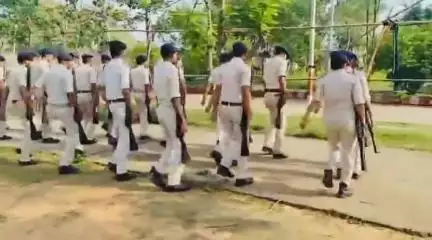आज दिनांक-03.06.2025 को पुलिस अधीक्षक,बाँका के निर्देशानुसार  पुलिस केंद्र,बाँका में परेड का आयोजन किया गया ।