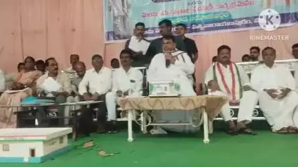 వర్ని: ఇందిరమ్మ ఇళ్లకు ఉచితంగా ఇసుక: వర్నిలో ఎమ్మెల్యే పోచారం శ్రీనివాస్ రెడ్డి