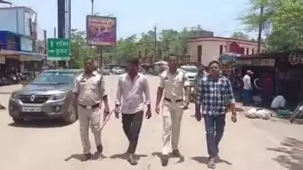 अभनपुर: गोबरा नवापारा थाना क्षेत्र में हुई चाकू बाजी, पुलिस ने आरोपी को गिरफ्तार कर निकाला जुलूस