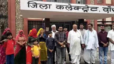 दौसा: सिक्किम के मगना जिले में हुए भूस्खलन में फंसे भेवाराममीणा की पत्नी पहुंची  कलेक्ट्रेट घर वापसी की लगाई गुहार#jansmsya