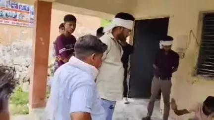 इटावा: बढ़पुरा इलाके के उदी मोड़ चौराहे पर डंपर की टक्कर से ऑटो चालक की हुई मौत, परिजनों में मचा कोहराम