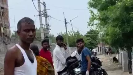 ओबरा: ओबरा के खरांटी गांव स्थित पुनपुन नदी पुल के समीप पिकअप वाहन की चपेट में आकर माइक्रोफाइनेंस कर्मी की हुई दर्दनाक मौत