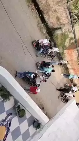 मवाना: मवाना के मुबारिकपुर गांव में दिनदहाड़े फायरिंग करने वालों का वीडियो वायरल, पुलिस कर रही है पहचान