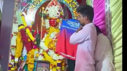 ಮುದ್ದೇಬಿಹಾಳ: ಪಟ್ಟಣದಲ್ಲಿ ಆರ್‌ಸಿಬಿ ತಂಡದ ಗೆಲುವಿಗಾಗಿ ಗ್ರಾಮದೇವತೆಗೆ ವಿಶೇಷ ಪೂಜೆ ಸಲ್ಲಿಸಿದ ಆರ್‌ಸಿಬಿ ಅಭಿಮಾನಿಗಳು