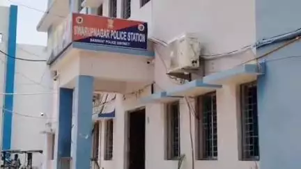 স্বরূপনগর: বিথারী বলফিল্ড সংলগ্ন এলাকা থেকে ডাকাতি মামলায় অভিযুক্ত যুবককে গ্রেফতার করে বসিরহাট আদালতে পাঠালো স্বরূপনগর থানার পুলিশ