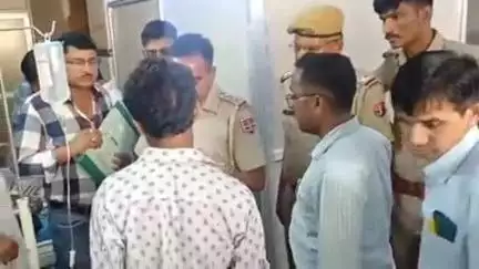 बाड़मेर: जिले के चौहटन थाना इलाके में बूठ राठौड़ान फांटे के पास बोलेरो गाड़ी को पीछे से ट्रक ने टक्कर मारी, 2 की मौत, 6 घायल