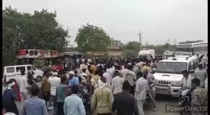 गोहद: पालनपुर में शर्मा होटल के पास सड़क दुर्घटना में एक व्यक्ति की मौत, परिजनों ने लगाया जाम
