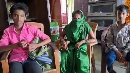 विद्यापति नगर: गढ़सिसई में ब्लू फिल्म बनाकर सोशल मीडिया पर डालता था पति, पुलिस ने लापता विवाहिता को हैदराबाद से किया बरामद