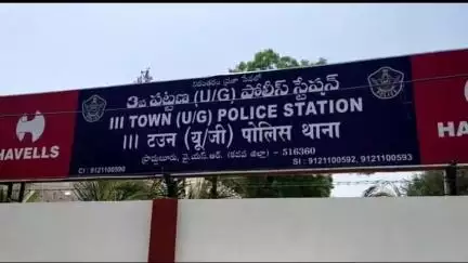 ప్రొద్దుటూరు: ఇద్దరు చైన్ స్నాచర్లను అరెస్టు చేసిన త్రీ టౌన్ పోలీసులు
