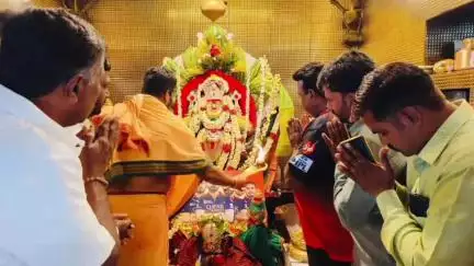 ರಾಣೇಬೆನ್ನೂರು: ಆರ್ ಸಿ ಬಿ ಗೆಲುವಿಗಾಗಿ ನಗರದ ಚೌಡೇಶ್ವರಿ ದೇವಸ್ಥಾನದಲ್ಲಿ ವಿಶೇಷ ಪೂಜೆ ಸಲ್ಲಿಕೆ:ಶಾಸಕ ಕೋಳಿವಾಡ್ ಭಾಗಿ