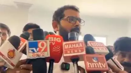 అనంతపురం నగరంలో మంగళవారం ముదిగుబ్బ ఎంపీపీ గొడ్డుమర్రి ఆది నారాయణ పై మాజీ మంత్రి పల్లె వర్గీయుల దాడికి యత్నం