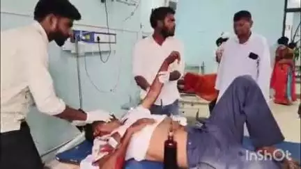 आरा: दुल्हीनगंज एवं इसाढ़ी गांव के बीच टोल प्लाजा के समीप बाइक अनियंत्रित होकर पलट गई, वीडियोग्राफर घायल