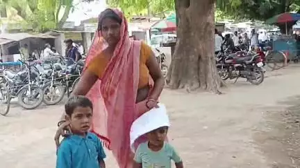 एटा: पहले प्यार, फिर की कोर्ट मैरिज, सात साल बाद घर से मारपीट कर निकाली गई विवाहिता, असरौली का मामला