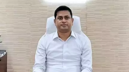 बेतिया: पश्चिम चंपारण के नए जिलाधिकारी धर्मेन्द्र कुमार ने संभाला पदभार