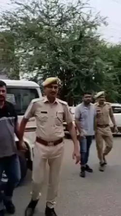 अलवर: जिले में बैटिंग ऐप की फर्जी वेबसाइट बनाकर ठगी करने वाले 3 आरोपियों को उद्योग नगर पुलिस ने किया गिरफ्तार