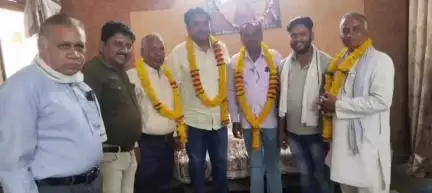 सीहोर नगर: बलाई समाज संघ ने बस स्टैंड स्थित निवास पर नगर पालिका अध्यक्ष का किया स्वागत और चर्चा