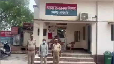 जमुनहा: दोदीगांव तिराहा के पास से फर्जी तरीके से शिक्षा विभाग में नौकरी करने वाला 15,000 का पुरस्कार घोषित अभियुक्त गिरफ्तार