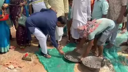 কাঁথি ৩: পাঁচবাড়িয়া সংসদে ঢালাই রাস্তার শুভ উদ্বোধন করলেন কাঁথি ৩ পঞ্চায়েত সমিতি সভাপতি বিকাশ চন্দ্র বেজ