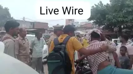 *मोरना/मुज़फ्फरनगर*

*शाहटाइम्स ब्रेकिंग.........*

*मोरना मे बस स्टेण्ड पर दो पक्षों मे जमकर मारपीट*