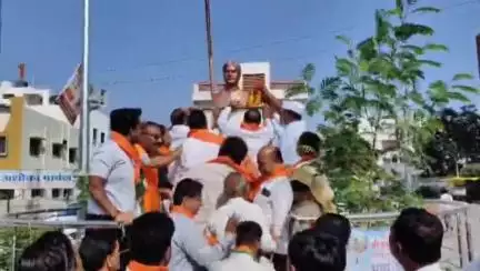 जालना: जालन्यात गोपीनाथ मुंडे चौकात लोकनेते गोपीनाथ मुंडेंना 11 व्या स्मृतिदिनानिमित्त भारतीय जनता पार्टीकडून अभिवादन...
