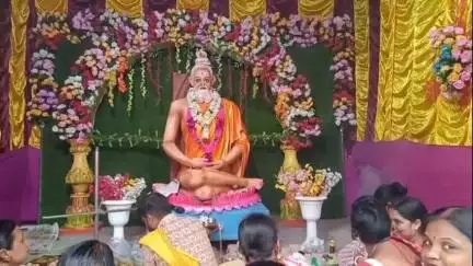 নাকাশিপাড়া: নাকাশিপাড়া বিজেপি মন্ডল ২ এর সভাপতি ক্লাবের 19 তম বর্ষ লোকনাথ পুজোয় ষষ্ঠী তলায়