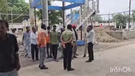 शाजापुर: कालीसिंध रेलवे स्टेशन पर गिट्टी खाली करते समय इंजन पर चढ़ा ट्रैकमैन बेहोश, अस्पताल में मृत घोषित