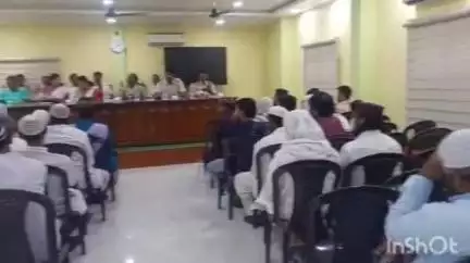 গাইঘাটা: বকরিদ উপলক্ষ্যে গাইঘাটা পঞ্চায়েত সমিতির সৃষ্টি হলে বৈঠকের আয়োজন, উপস্থিত BDO সহ অন্যরা