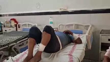 छतरपुर नगर: ग्राम बरायचखेरा में 3 लोगों ने एक व्यक्ति के साथ की मारपीट, जिला अस्पताल में उपचार जारी