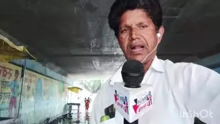 कुदरा: कुदरा  रेलवे स्टेशन के पास बारिश के पानी से हुए जल जमाव से रास्ता हुआ बाधित NHAI एवं नगर पंचायत व्यवस्था की खुली पोल।