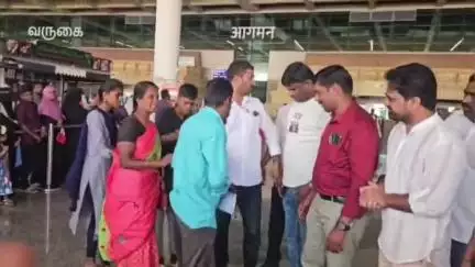 திருச்சி கிழக்கு: அரபு நாட்டில் வேலை இருப்பதாக நம்பி சென்று ஒட்டகம் மேய்த்தவரை மீட்டு, விமான நிலையம் அழைத்துவந்த நாதகவினர்