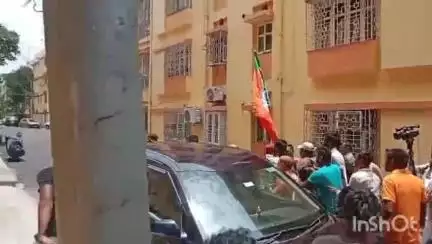 কলকাতা: বিধাননগরে BJP কর্মীদের হাতেই আক্রান্ত দলীয় কর্মীরা