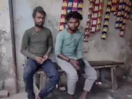 लंभुआ: लंभुआ के कामतागंज बाजार में ईंट लदे ट्रैक्टर ने बाइक को मारी टक्कर, बाइक सवार 2 युवक हुए घायल, लखनऊ रेफर