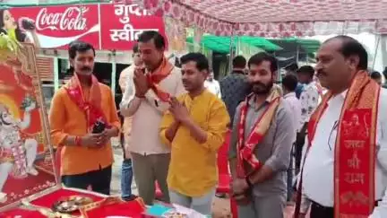 सवायजपुर: पाली कस्बे में बड़े मंगल की धूम, जगह-जगह हुआ भंडारा और शर्बत वितरण