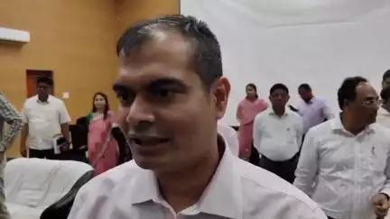 दरभंगा: नव पदस्थापित जिलाधिकारी ने पदभार ग्रहण किया, निवर्तमान डीएम को विदाई दी गई