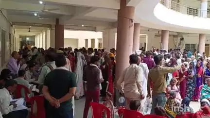 अशोक नगर: अशोकनगर में जनसुनवाई में उमड़ी भारी भीड़, 766 आवेदक पहुंचने से डेढ़ घंटे अधिक चली
