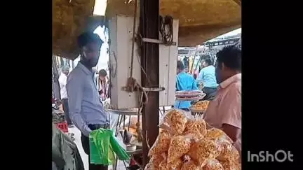 पारशिवनी: आठवडी बाजारात प्लास्टिक जप्तीची कारवाई
पारशिवनी नगर पंचायत प्रशासनाचा छापा,  १७ किलो प्लास्टिक पाकीट जप्त करून  दंड वसूल